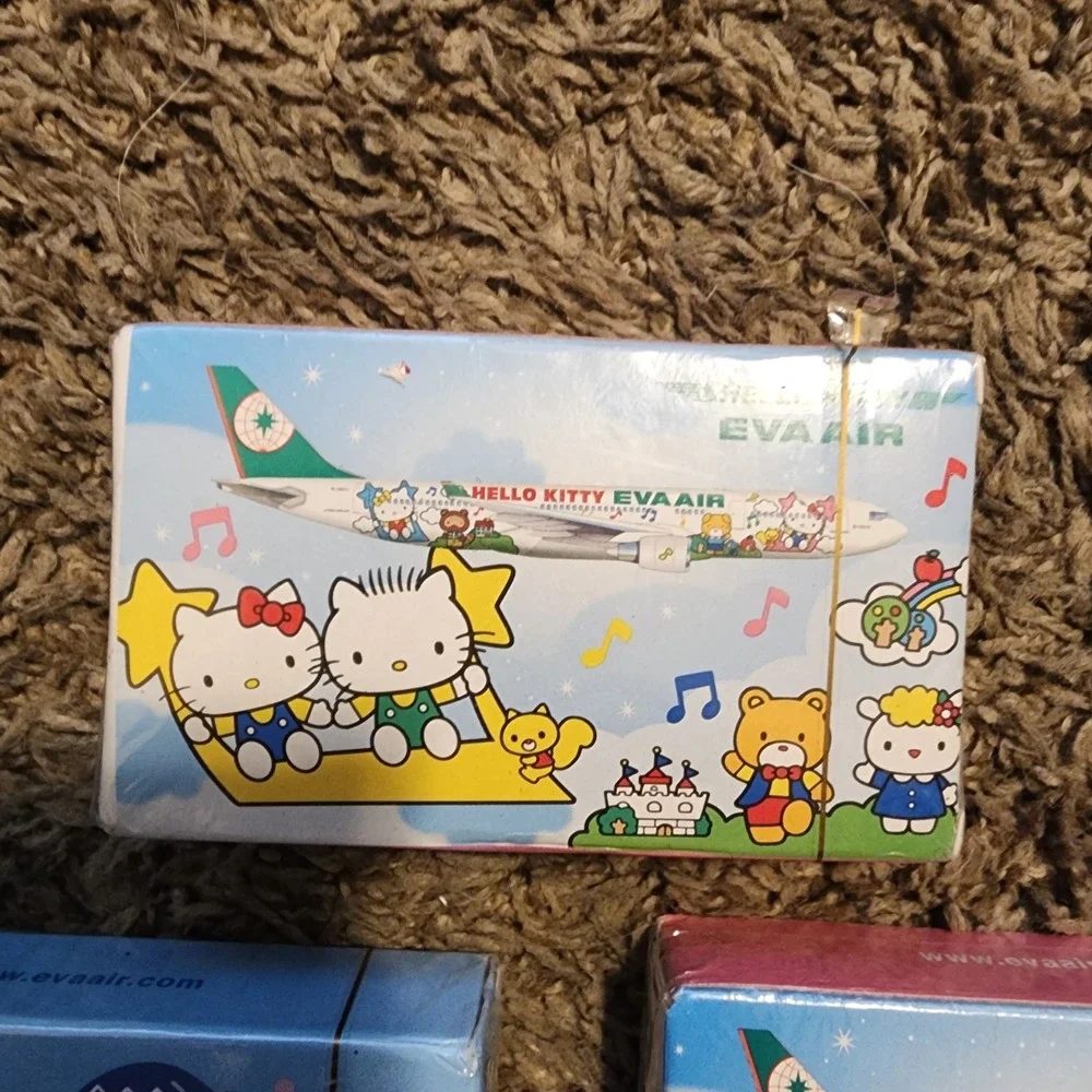 3 Taiwan‎ EVA AIR SANRIO CHARACTER Hello Kitty Playing card deck 1974, 2012